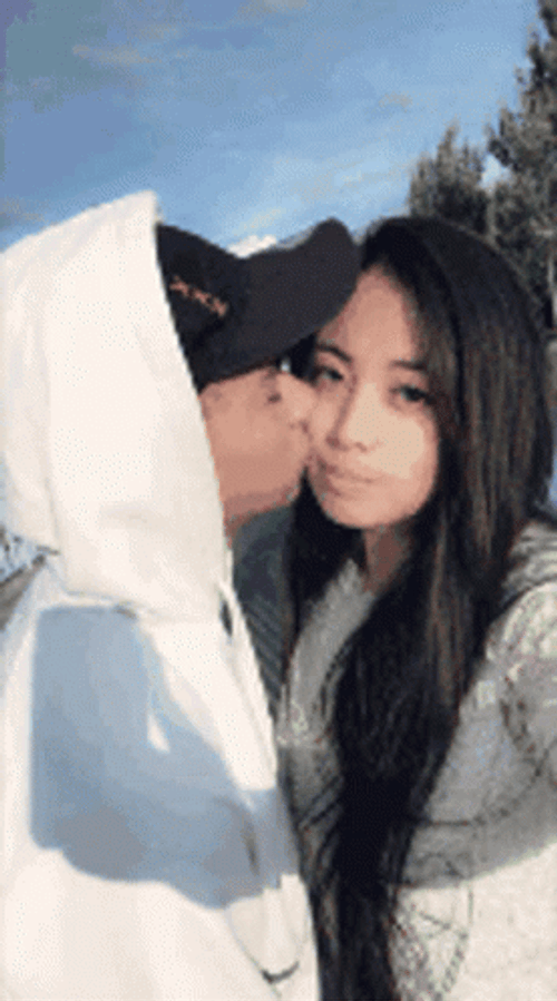 Besos Y Abrazos GIF