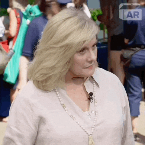Bewildered Lady Clutch Pearls Antiques Roadshow GIF