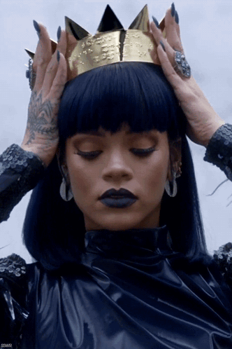 Black And White Woman With Necklace Get In Voice Call GIF