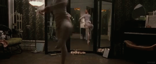 Black Swan Dancing Natalie Portman GIF