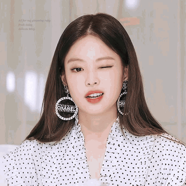 Blackpink Jennie Winking GIF