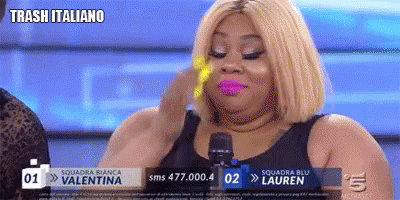 Blonde Woman Pink Lipstick Microphone Trash Italiano