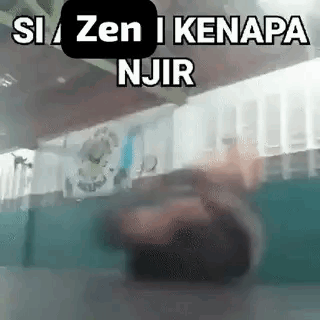 Blurred Person Si Zen I Kenapa Njir GIF