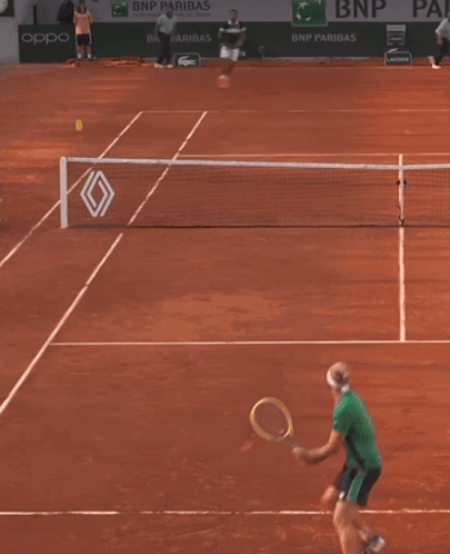 bnp paribas is one of the sponsors of the tennis court