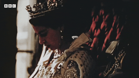 British Queen Elizabeth Sideview GIF
