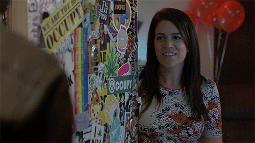 Broad City Nicole Drespel How You Doin' GIF