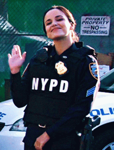 Brooklyn Nine-nine Chief Amy Santiago Smile And Wave GIF