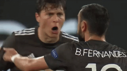 Bruno Fernandes Victor Lindelöf GIF