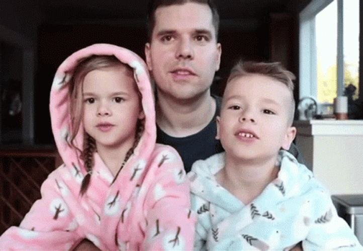 Buenos Dias Familia GIF