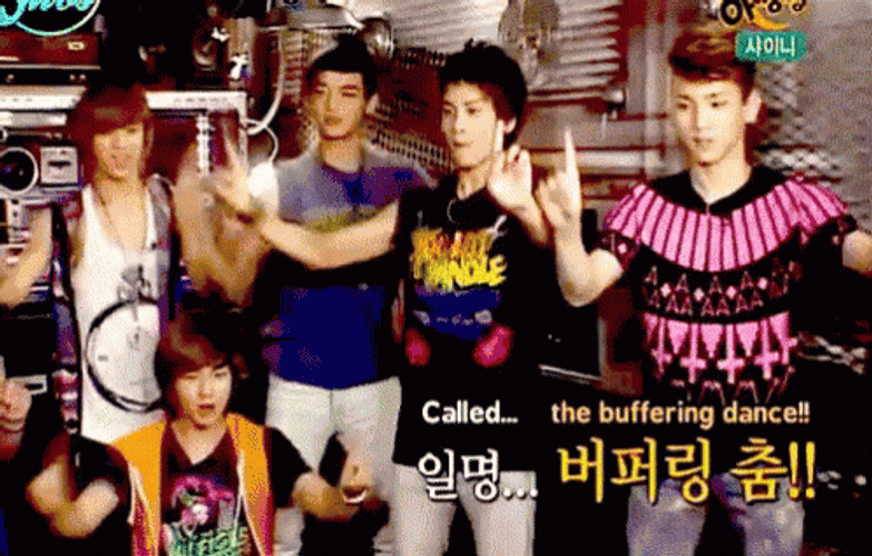 Buffering Dance Funny Shinee Kpop Boy Group GIF