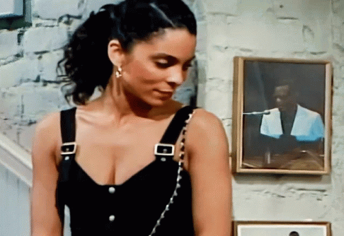 Carla Mechele So No Head GIF