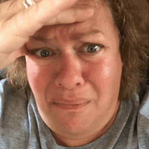 Cindy Nope Dont Like That Shaking Head GIF