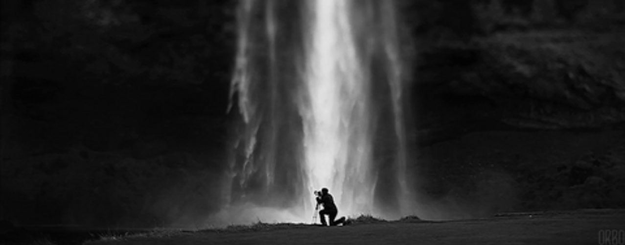 Cinemagraph Greyscale Waterfalls GIF