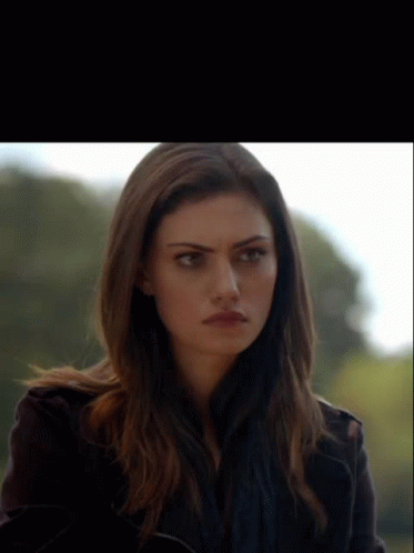Clips Of Phoebe Tonkin GIF