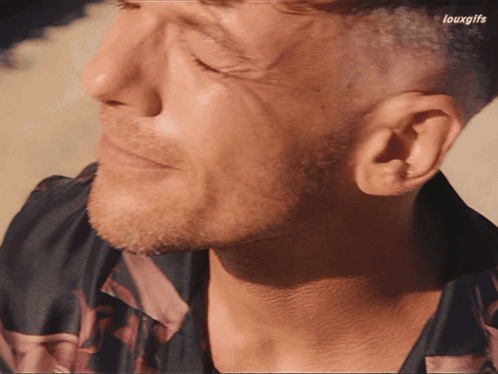 Close Up of Man Face With Louxgifs