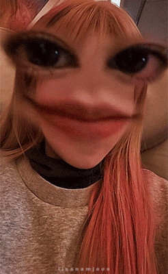 Close Up Woman Face Tisanamjoon