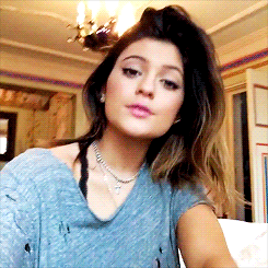 Come Kylie Jenner Close Up GIF