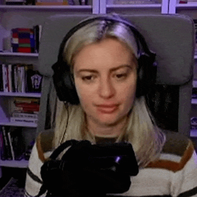 Comedian Elyse Willems Birdman Hand Rub GIF