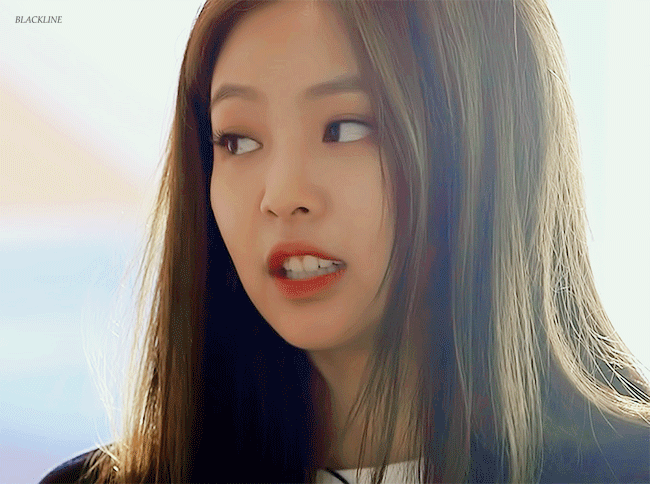Confused Jennie Kim GIF