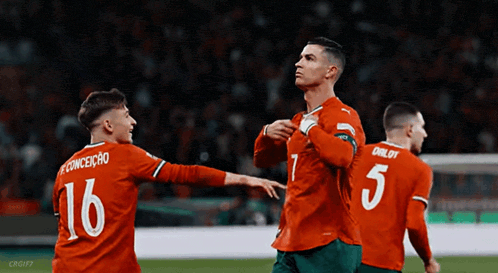 Cristiano Ronaldo Ronaldo Im Here Gif GIF