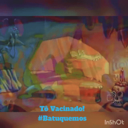Crocodile Wizard Hat Playing Drum to vaccinado batuquemos