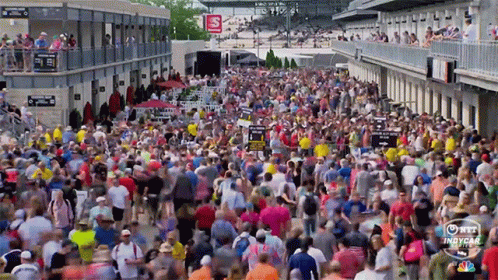 Crowd at Indycar Building