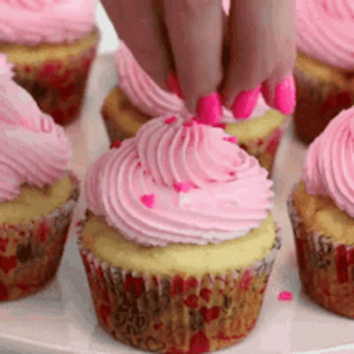 Cupcake Arrow Heart Topper GIF