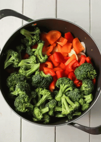 Delicious Looking Pot Of Vegetable Curry GIF