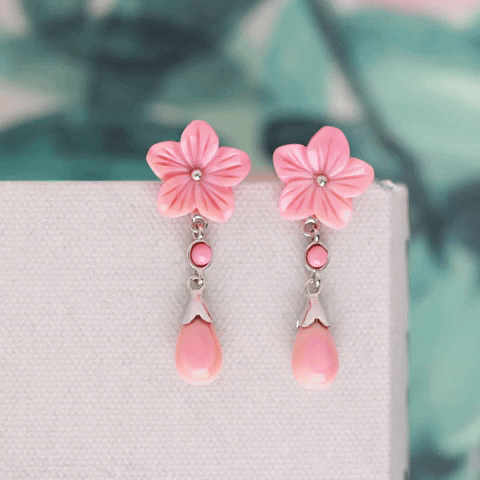 Cute Conch Shell Pink Jewelry GIF