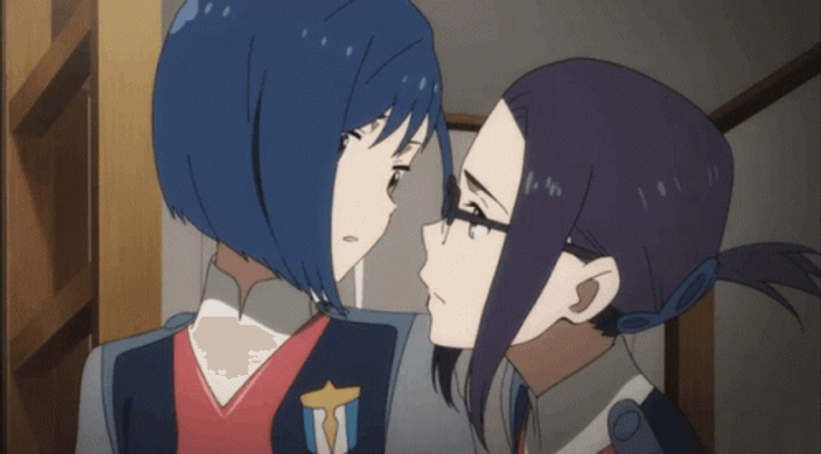 Darling In The Franxx Ichigo And Ikuno Kiss Anime GIF