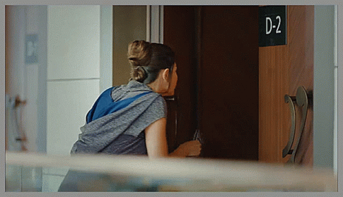 Daydreamer Sanem Aydin Sneaking In Building GIF