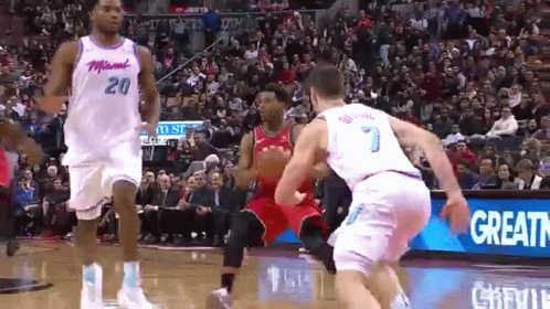Demar Derozan Amazing Passes GIF