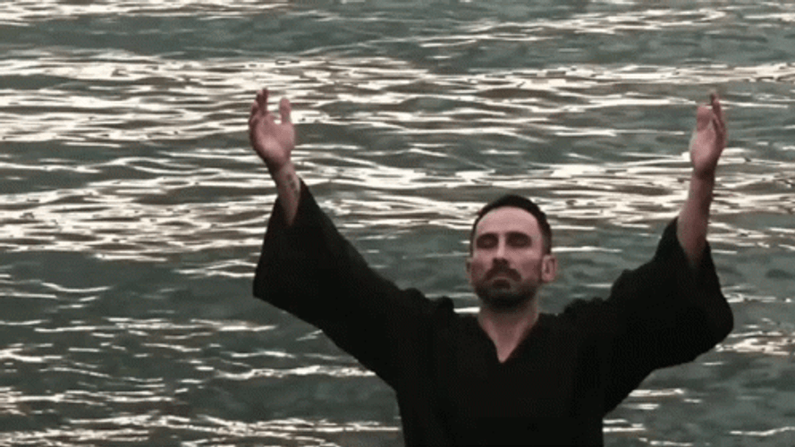 Des Rocs Praise God In The Sea GIF