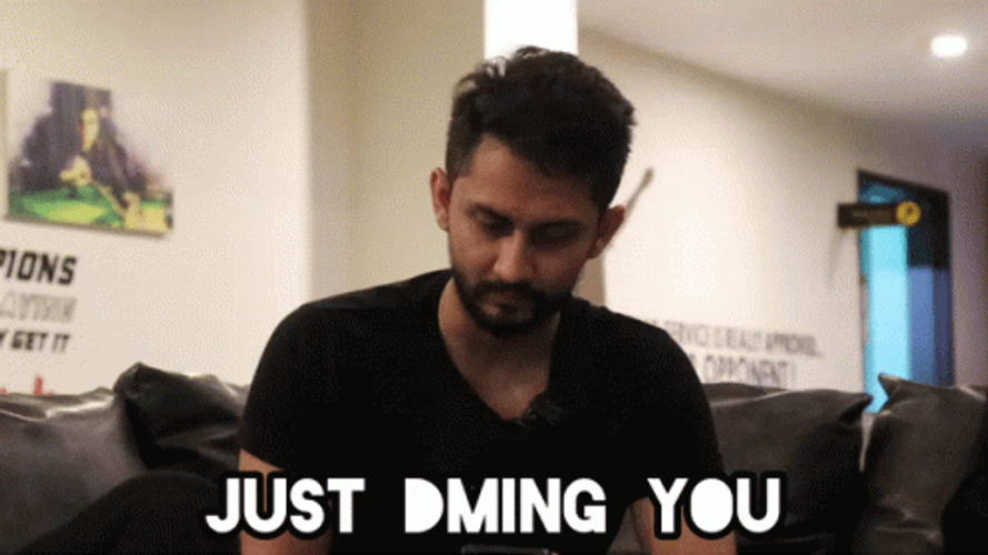 Digital Pratik Youtuber Texting GIF