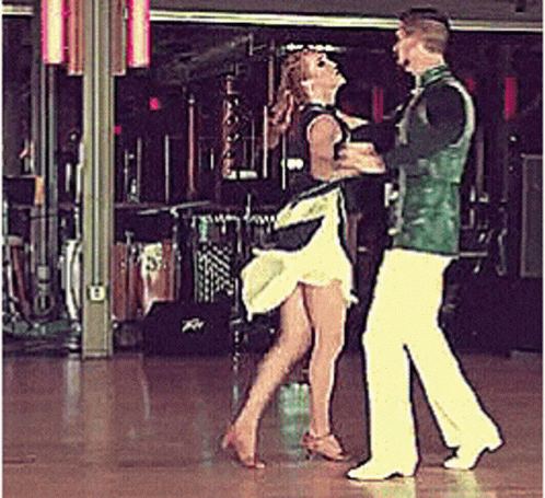Disco Dance Baile Salsa Twirl GIF
