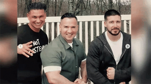 Dj Pauly D With Friends Photo GIF