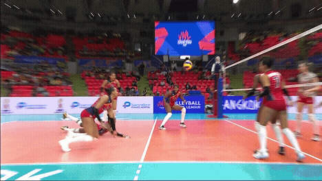 Dominican Volleyball Players During A Match GIF