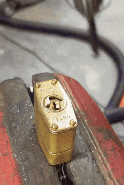 Drill Locksmith Lockpicking GIF
