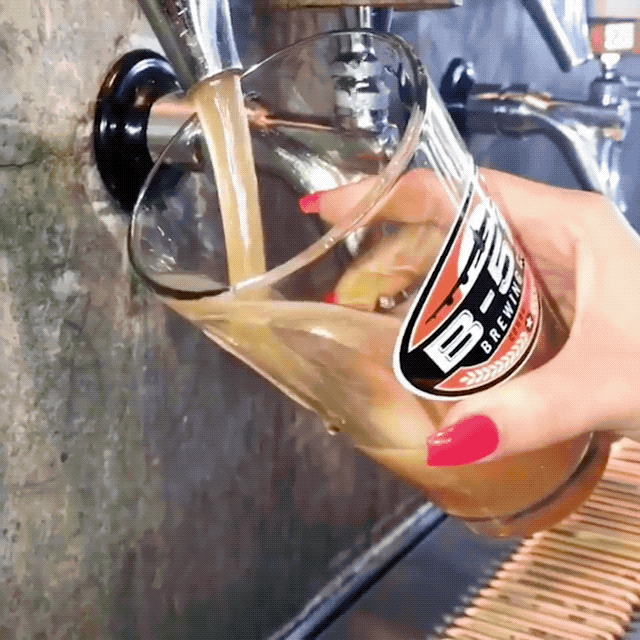 Edible Glitter Makes Beer Shine GIF