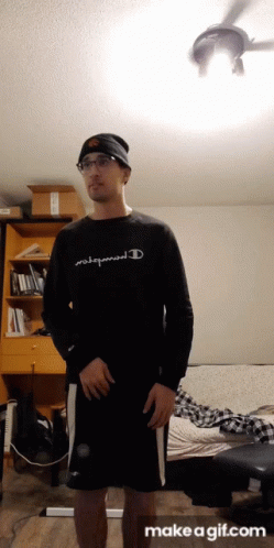 Elaine Dance 249 X 498 Gif GIF
