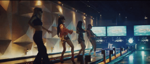 Elaine Dance Selim Dans GIF