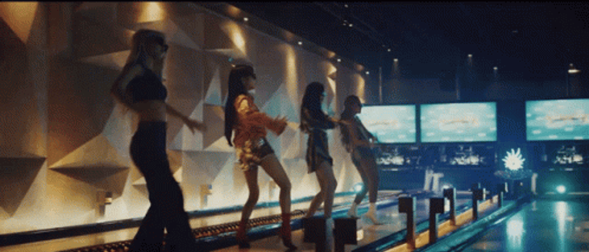 Elaine Dance Selim Dans GIF
