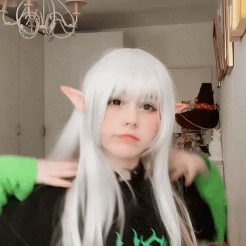 Elf Dancing Emquizii GIF