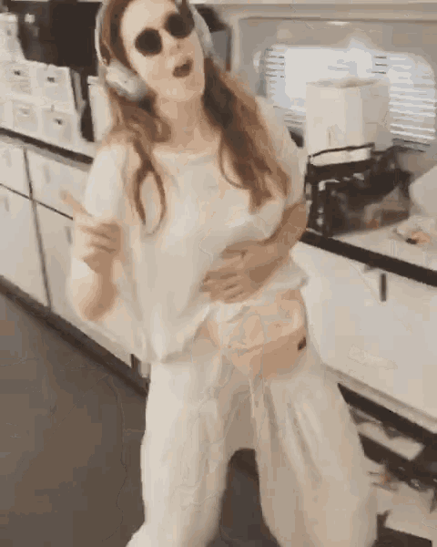 Elizabeth Olsen Crazy Dancing GIF