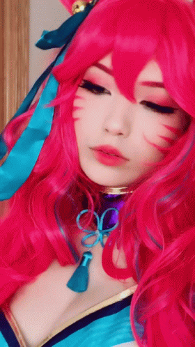 Emiru Ahri Cosplay GIF