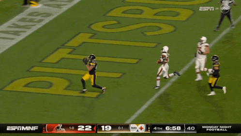 ESPN Football Game Score 19 to 22