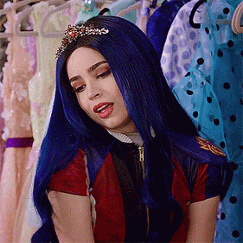 Evie Descendants 3 Singing Daydream GIF
