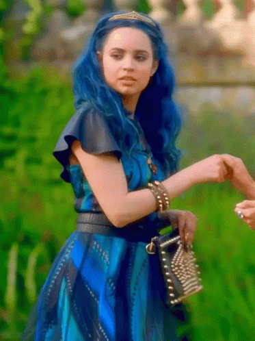 Evie Descendants Confused Side Glance GIF