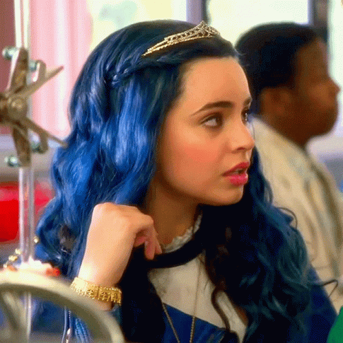 Evie Descendants Shocked What Stare GIF