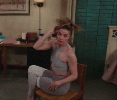 Ew David Alexis Rose Startled GIF